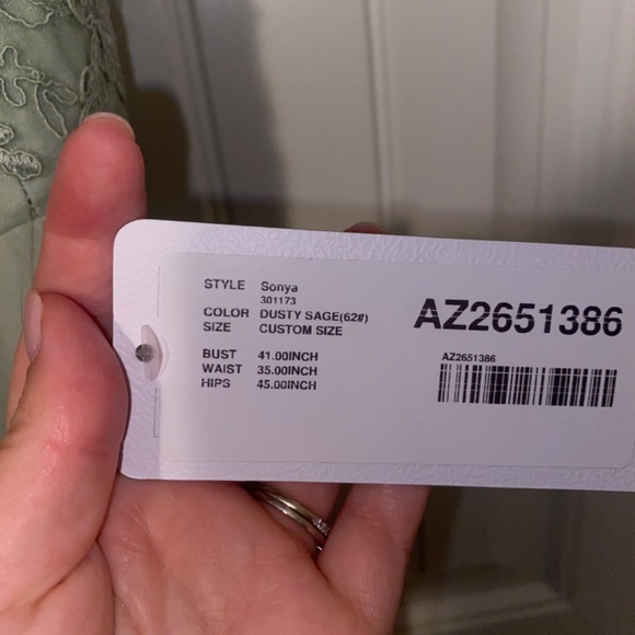 Azazie Sonya - Picture 6 of 7